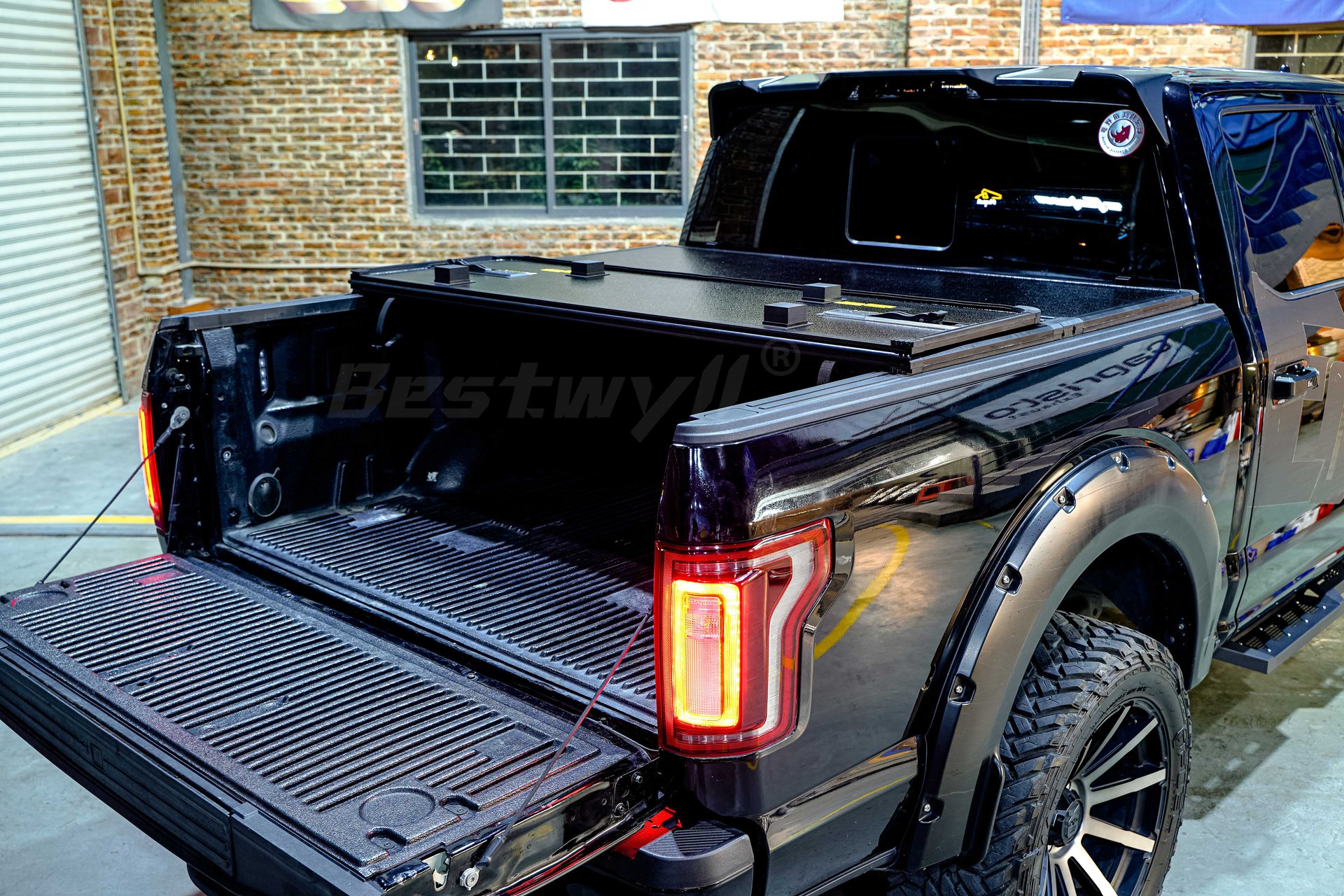 Hard Fold Cover For 2015-Now Ford F-150, 6.5' Bed Z09