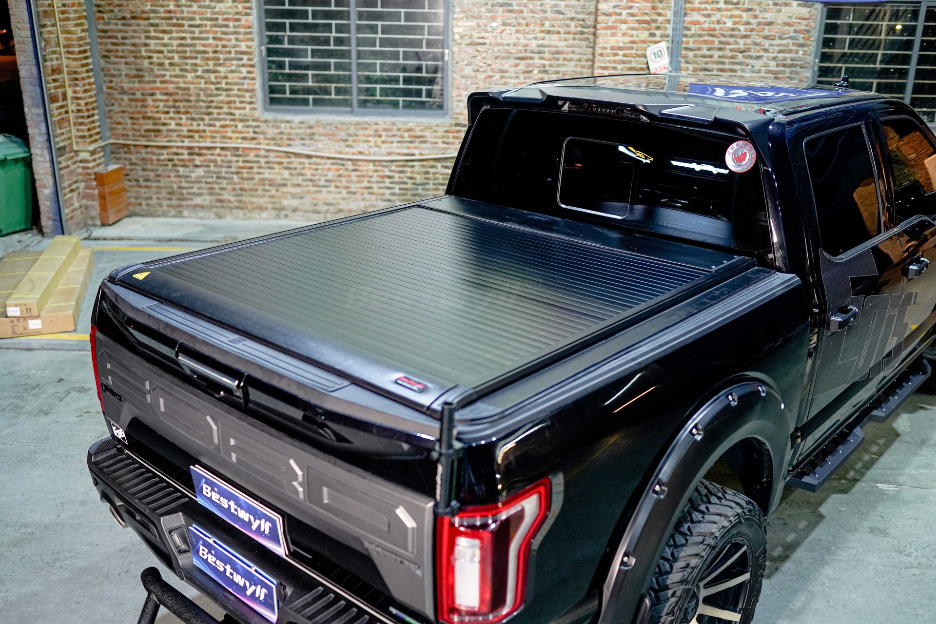 Electric Retractable Tonneau Cover For Ford F150 Raptor E-K22